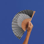Carica l'immagine nel visualizzatore di Gallery, NUOVO* Ventaglio MINIMAL MELODY - 19 cm - Bianco e nero

