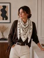 Carica l'immagine nel visualizzatore di Gallery, K21 Grande carré in lana bandana
