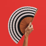 Carica l'immagine nel visualizzatore di Gallery, Ventaglio SERENITY - Medio - Bianco e nero
