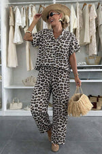 Carica l'immagine nel visualizzatore di Gallery, Completo in mussola di cotone camicia e pantaloni stampa leopardata
