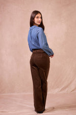 Carica l'immagine nel visualizzatore di Gallery, Blusa AMBROISE – Eleganza Denim Senza Tempo
