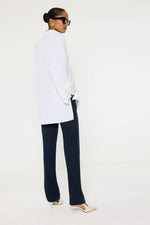 Carica l'immagine nel visualizzatore di Gallery, Camicia oversize con dettaglio in pizzo alle maniche – Misto cotone
