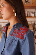 Carica l'immagine nel visualizzatore di Gallery, Camicia April
