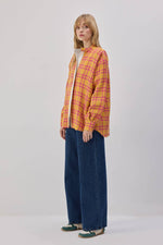 Carica l'immagine nel visualizzatore di Gallery, Giacca-camicia in tweed a quadri – Shacket oversize abbottonato
