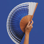 Carica l'immagine nel visualizzatore di Gallery, Ventaglio FEEL FREE - 27 cm - Blu e bianco
